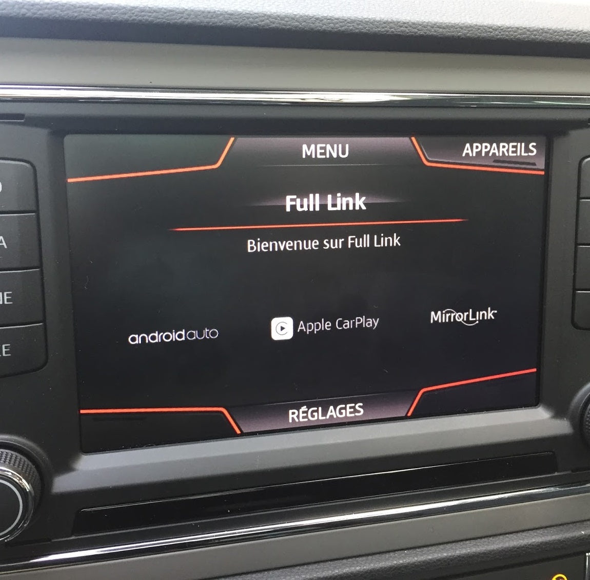 Activation Full Link Carplay via SD pour SEAT